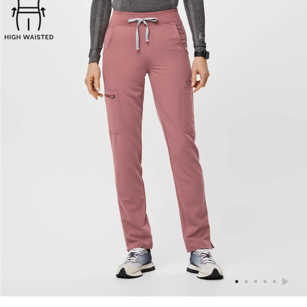 Figs Mauve Scrub Top and Pants Set - Picture 4 of 4